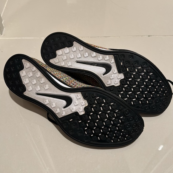 2016 EUC Nike Flyknit Racer Multicolor Size 12 - Picture 6 of 7